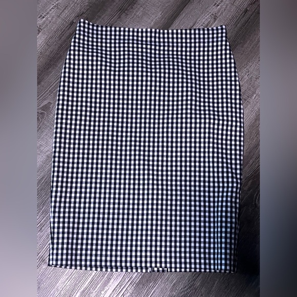 Ralph Lauren Dresses & Skirts - Ralph Lauren Black and White Gingham Pencil Skirt
